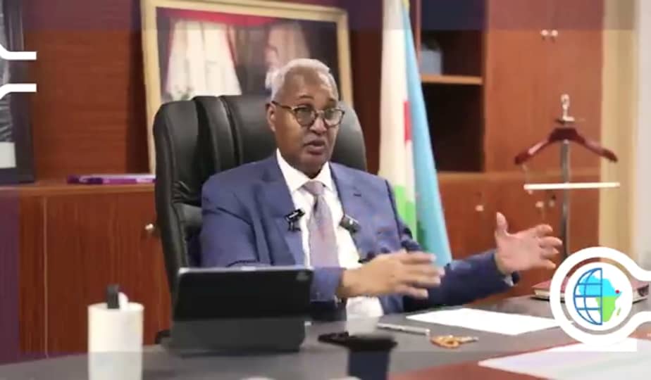 12123bbfc03174e50406edd6abc8f9bb