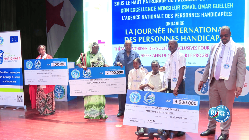 vlcsnap-2025-12-04-21h03m11s078 (1)