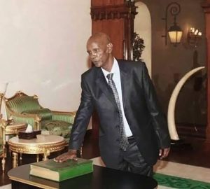 Le Président Guelleh salue
